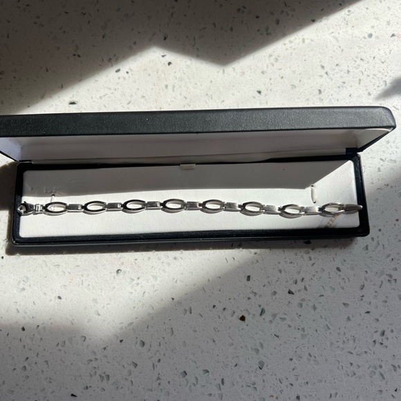 Ballou Jewelry - Elegant Sterling Silver Bracelet